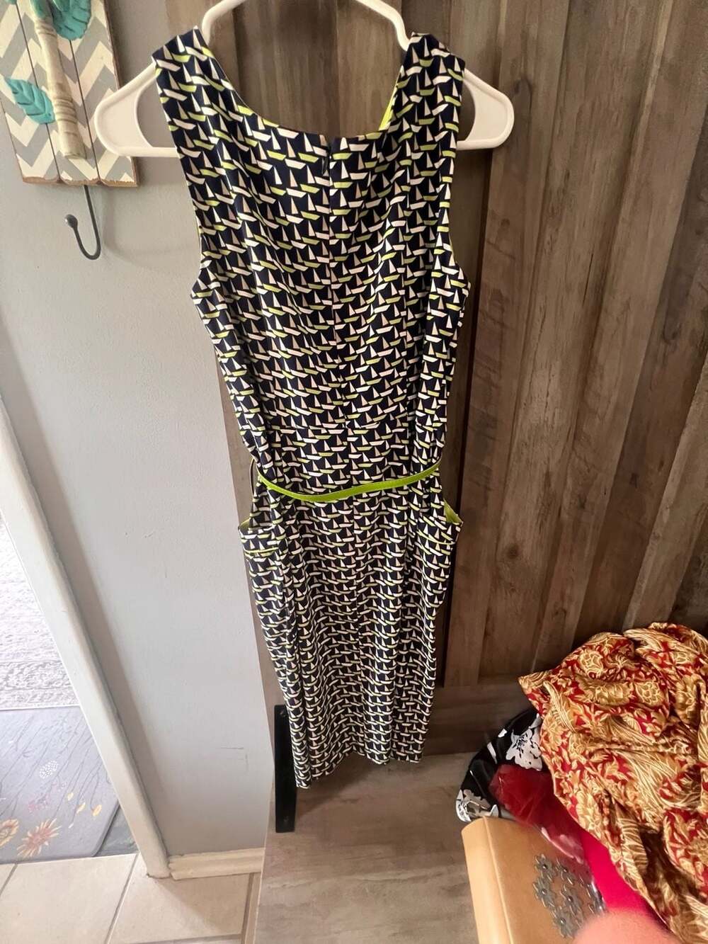 London Times Sleeveless Geometric Print Sheath Dress with Pockets and Belt